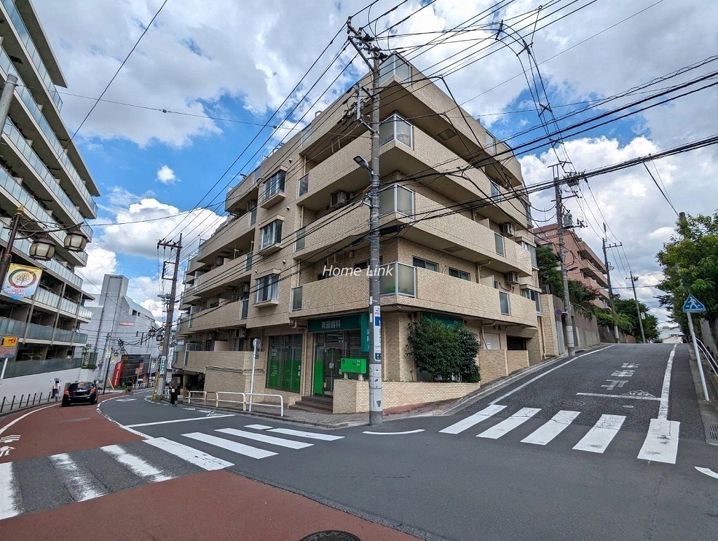 ライオンズマンション成増第３　外観